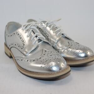 Women’s Silver Metallic Oxford Wingtip Brogue Shoes Size 9 Lace-Up Dress Flats
